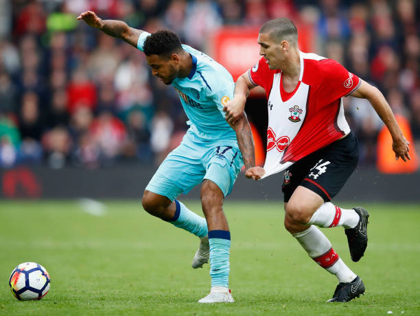 这位年轻的 这位年轻的