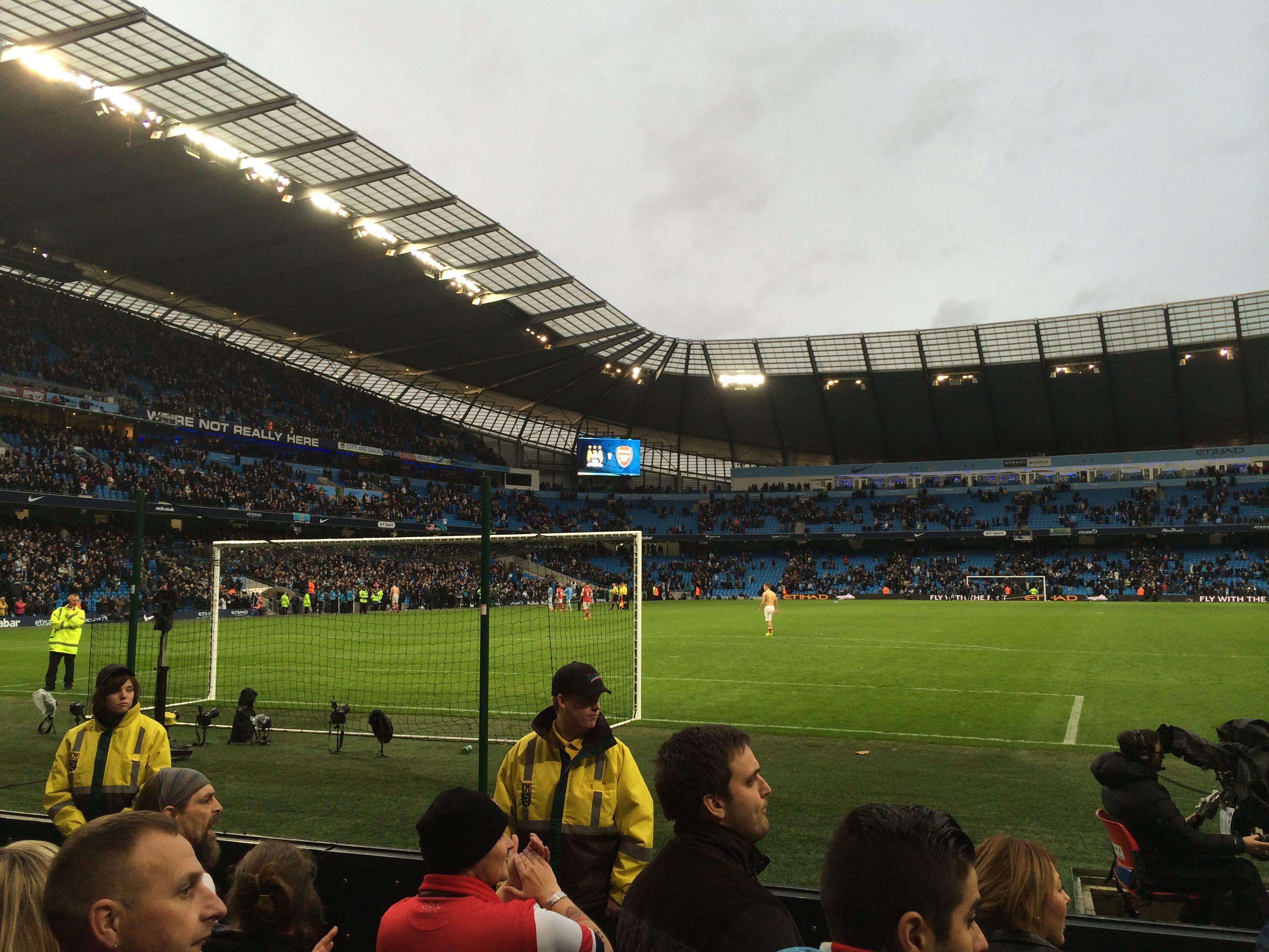 他都以坚定 他都以坚定